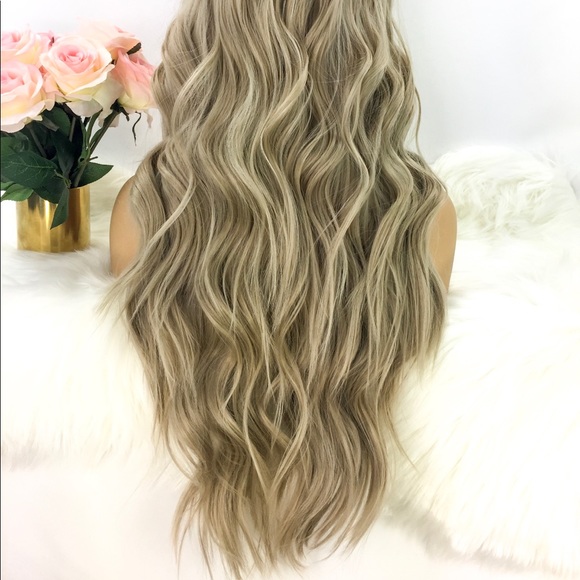 Liv | Lace Front Wig - Picture 4 of 8